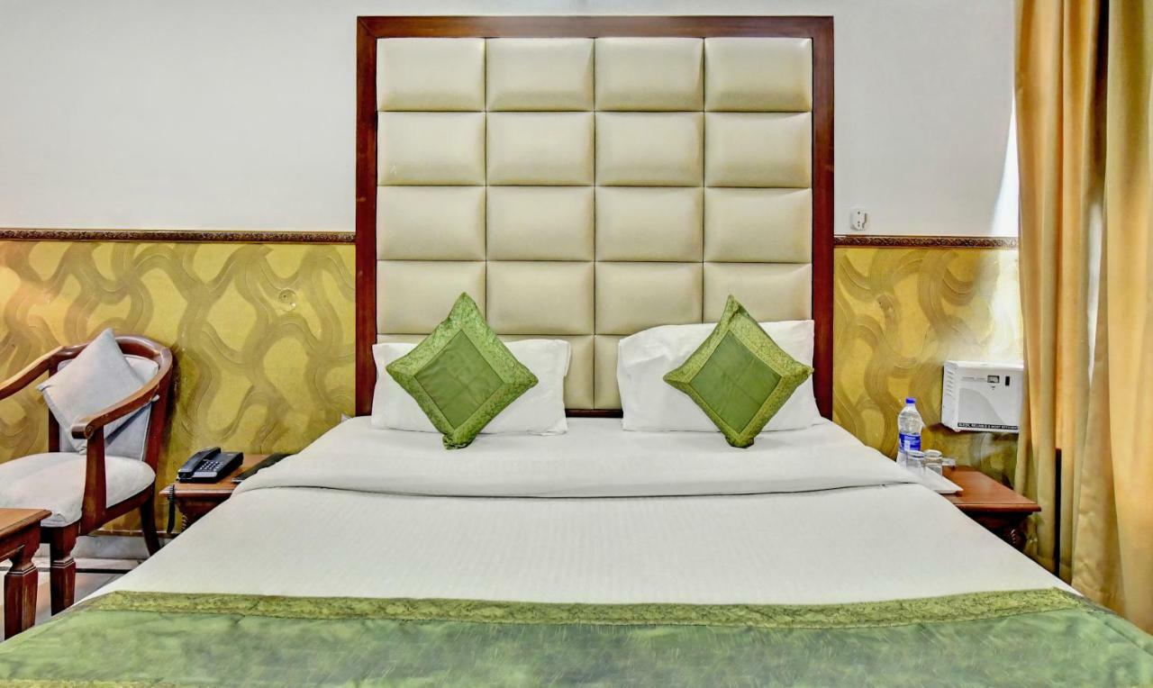 Treebo Trend Corporate Inn Чандігарх Екстер'єр фото